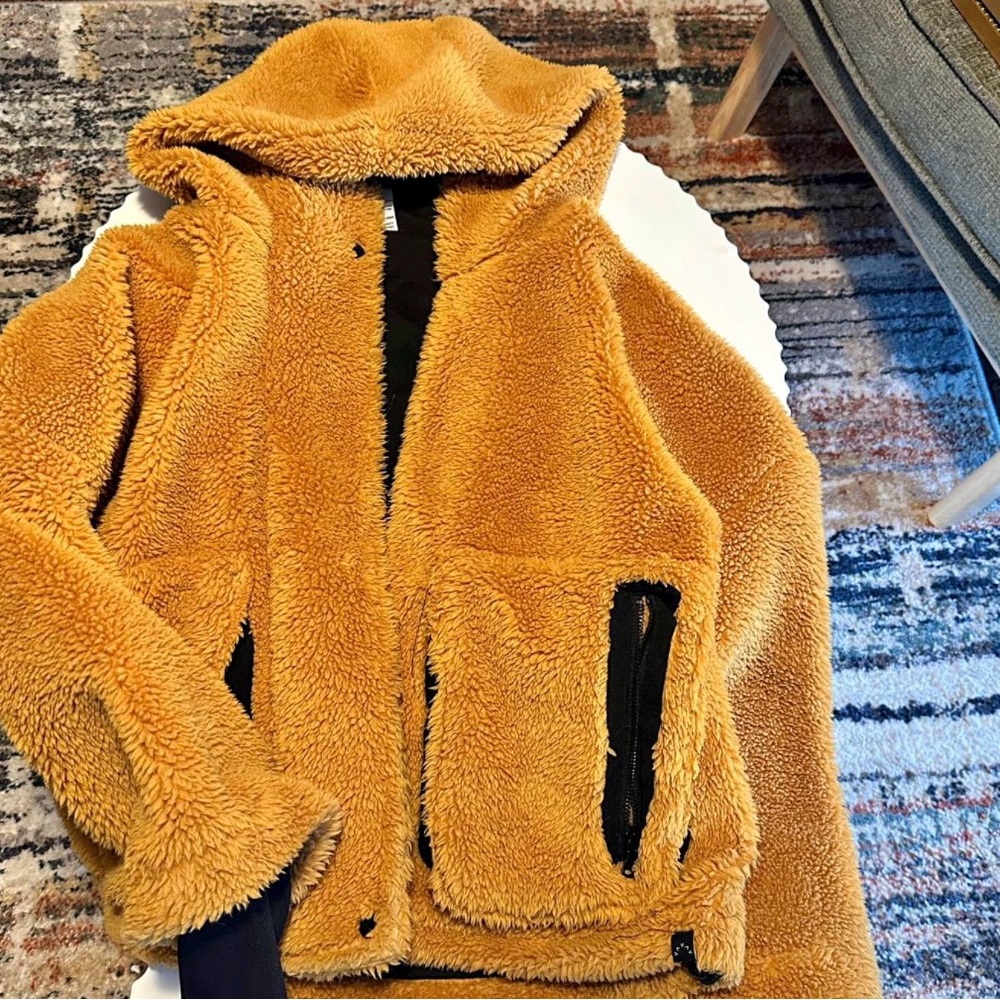 Varley Camel Sherpa Jacket